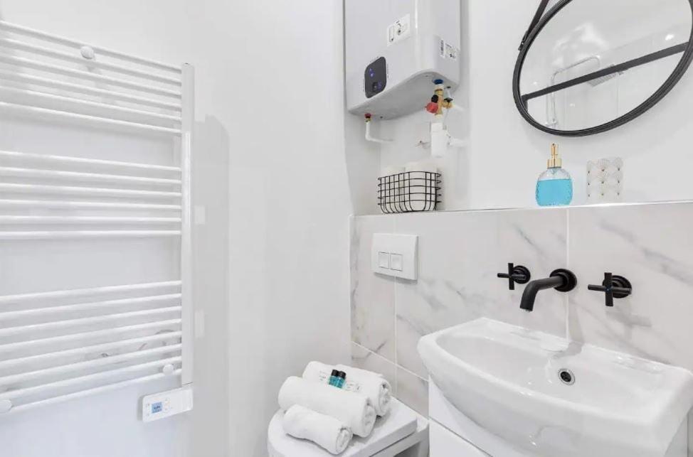 Appartement Cosy Proche De L'arc De Triomphe - 2p Parijs